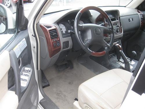 Mitsubishi Montero 2005 photo 2