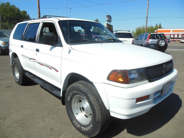 Mitsubishi Montero Sport 1997 photo 4