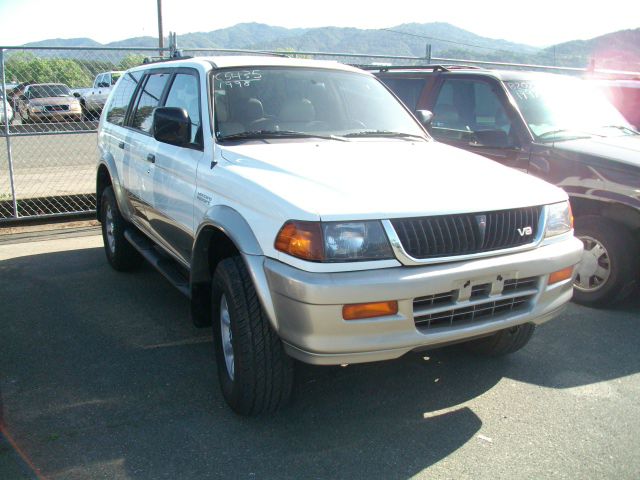 Mitsubishi Montero Sport 1998 photo 0