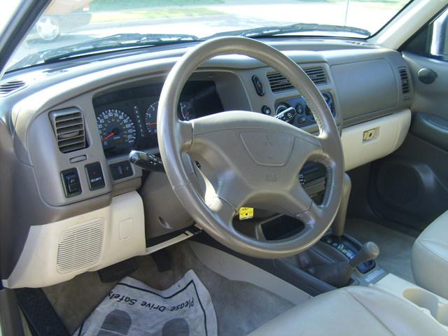 Mitsubishi Montero Sport 2000 photo 2