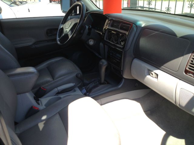 Mitsubishi Montero Sport Super SUV