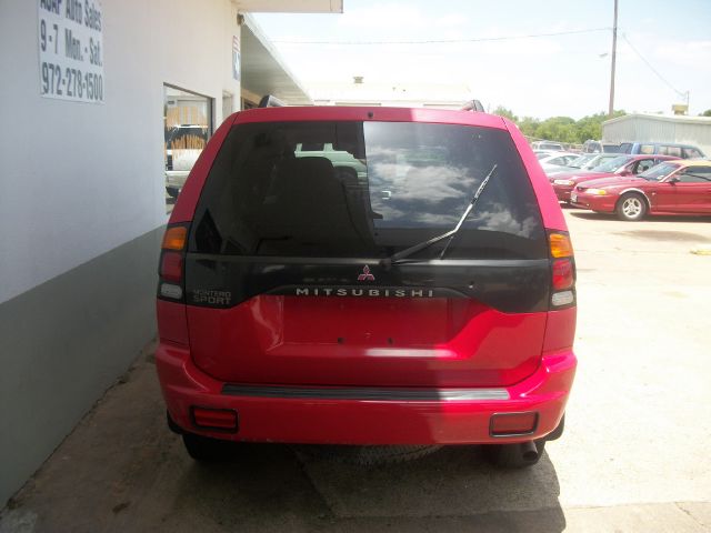 Mitsubishi Montero Sport REG CAB 120.5 WB SUV