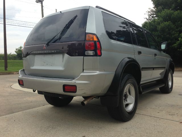 Mitsubishi Montero Sport 2001 photo 1