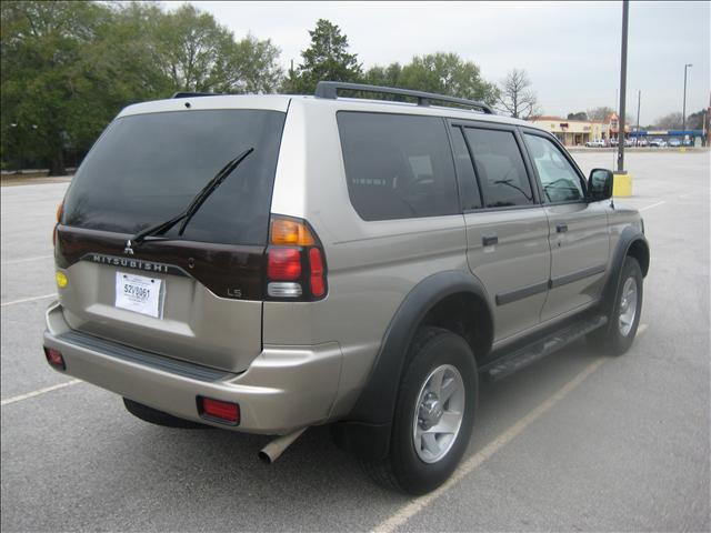 Mitsubishi Montero Sport 2002 photo 3