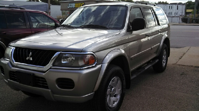 Mitsubishi Montero Sport 2002 photo 1