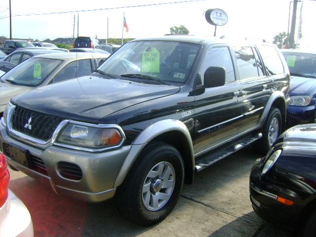 Mitsubishi Montero Sport 2002 photo 1