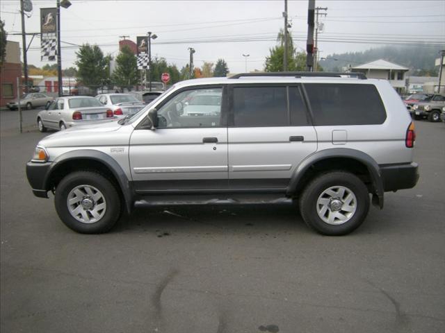 Mitsubishi Montero Sport 2002 photo 1