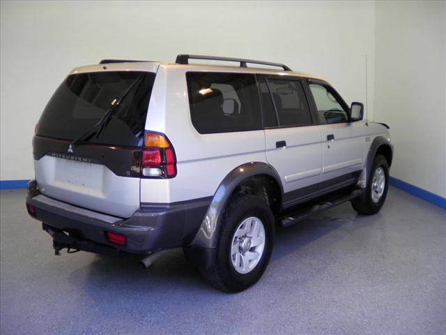 Mitsubishi Montero Sport 2002 photo 2
