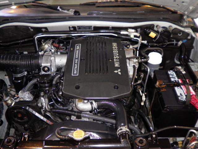 Mitsubishi Montero Sport 2002 photo 4