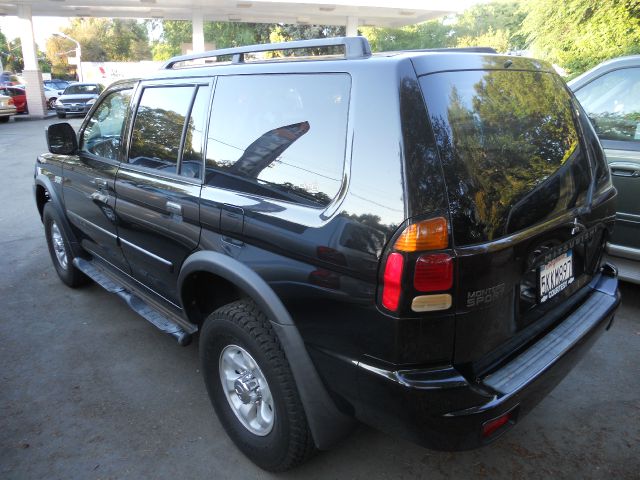Mitsubishi Montero Sport Megacab SLT, Hemi, Nerf Bars SUV