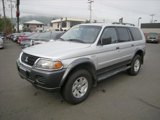 Mitsubishi Montero Sport XLS Sport Utility