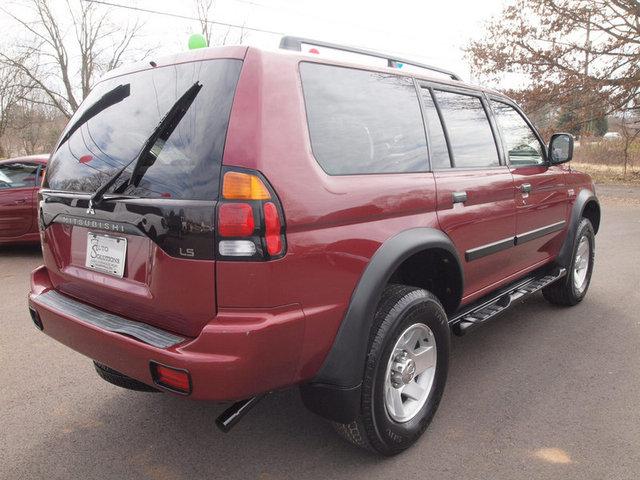 Mitsubishi Montero Sport 2002 photo 3