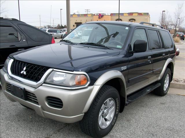 Mitsubishi Montero Sport 2002 photo 1