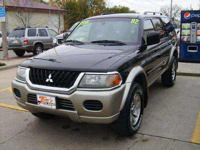 Mitsubishi Montero Sport XLS Sport Utility
