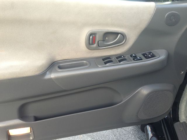 Mitsubishi Montero Sport 2003 photo 16