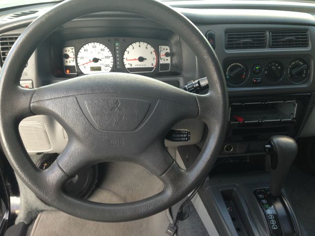 Mitsubishi Montero Sport 2003 photo 17