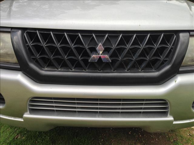 Mitsubishi Montero Sport XLS Sedan