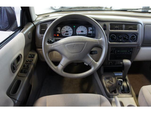 Mitsubishi Montero Sport 2004 photo 4