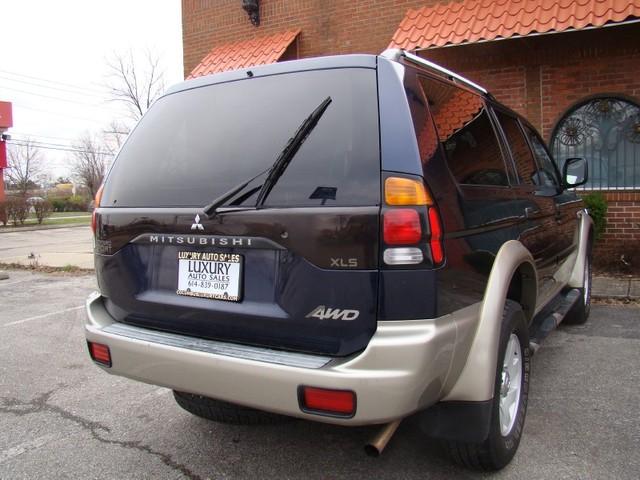 Mitsubishi Montero Sport 2004 photo 3