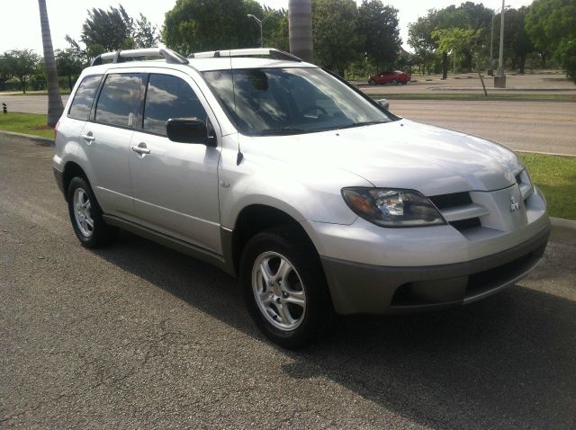 Mitsubishi Outlander 2003 photo 4
