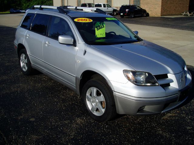 Mitsubishi Outlander 2003 photo 1