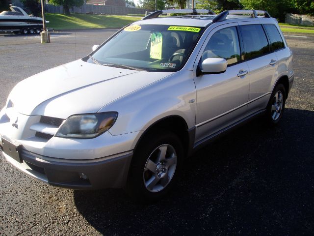 Mitsubishi Outlander 2003 photo 2