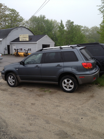 Mitsubishi Outlander 1.8T Quattro Sedan 4D SUV