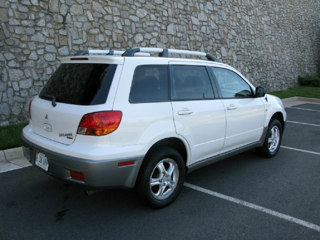 Mitsubishi Outlander 2003 photo 20