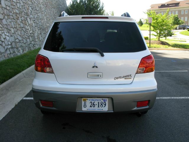 Mitsubishi Outlander 2003 photo 7
