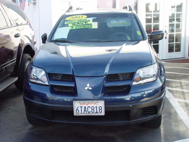 Mitsubishi Outlander 2003 photo 3