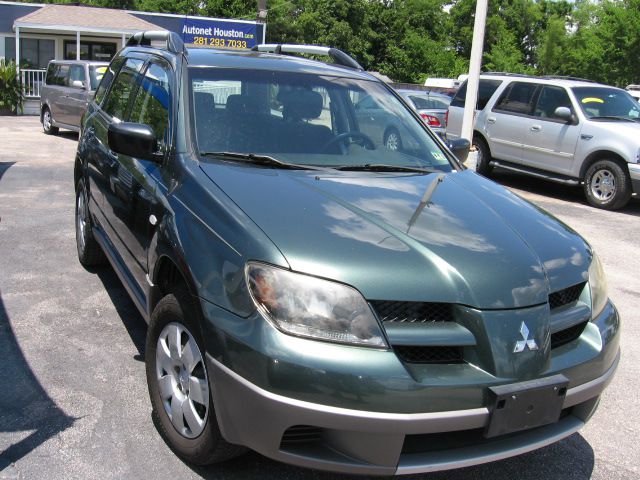 Mitsubishi Outlander 2003 photo 4
