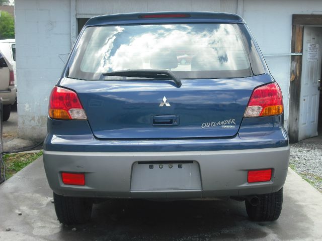 Mitsubishi Outlander 2003 photo 4