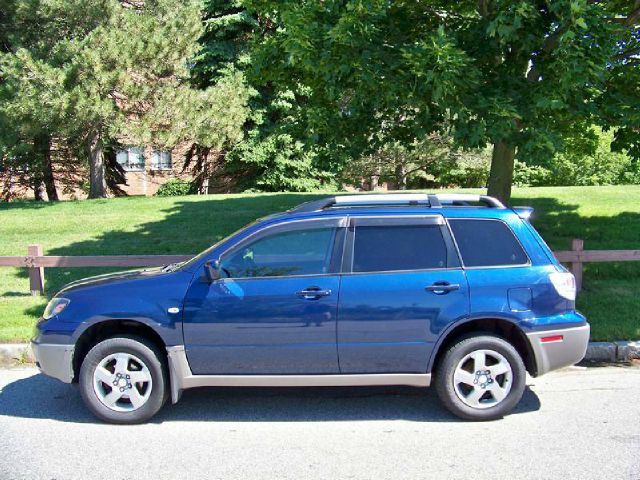 Mitsubishi Outlander 2003 photo 3
