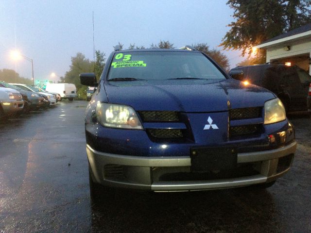 Mitsubishi Outlander 2003 photo 3