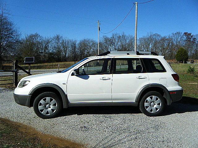 Mitsubishi Outlander 2003 photo 1