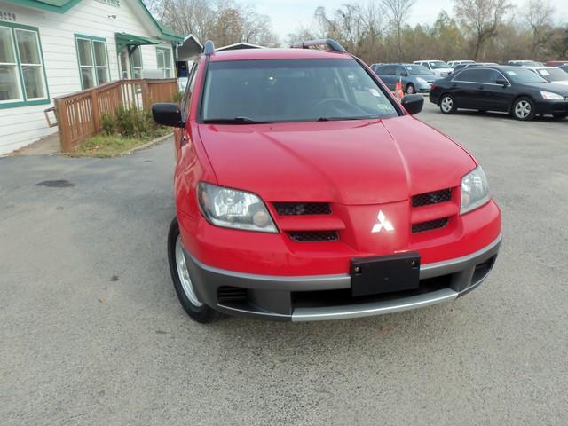 Mitsubishi Outlander 2004 photo 2