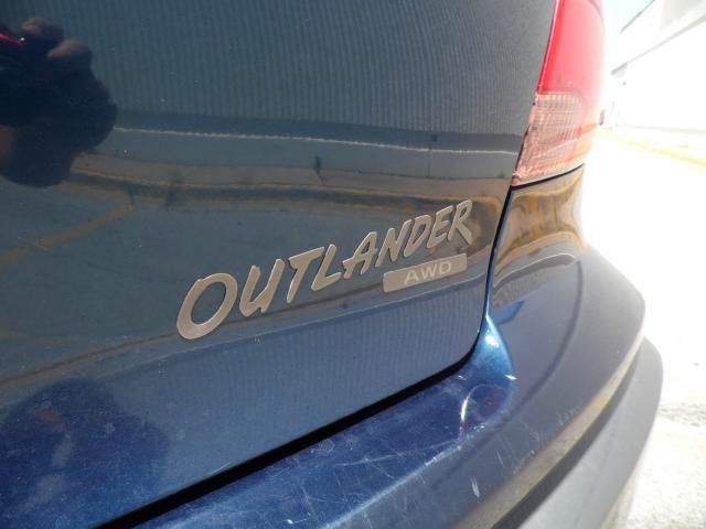 Mitsubishi Outlander 2004 photo 1