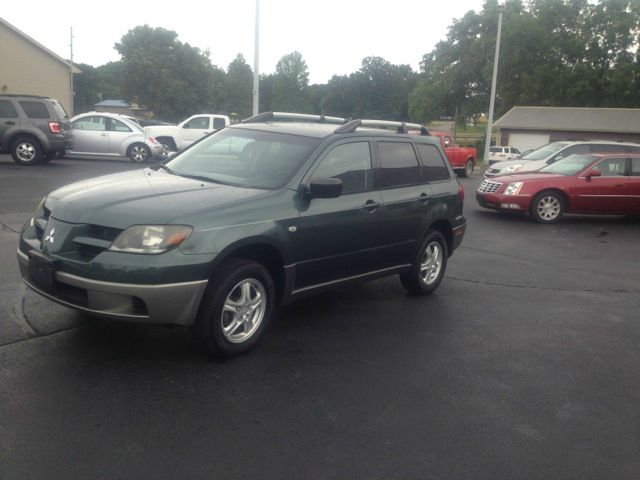 Mitsubishi Outlander 2004 photo 1