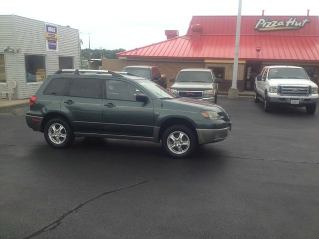 Mitsubishi Outlander 2004 photo 3