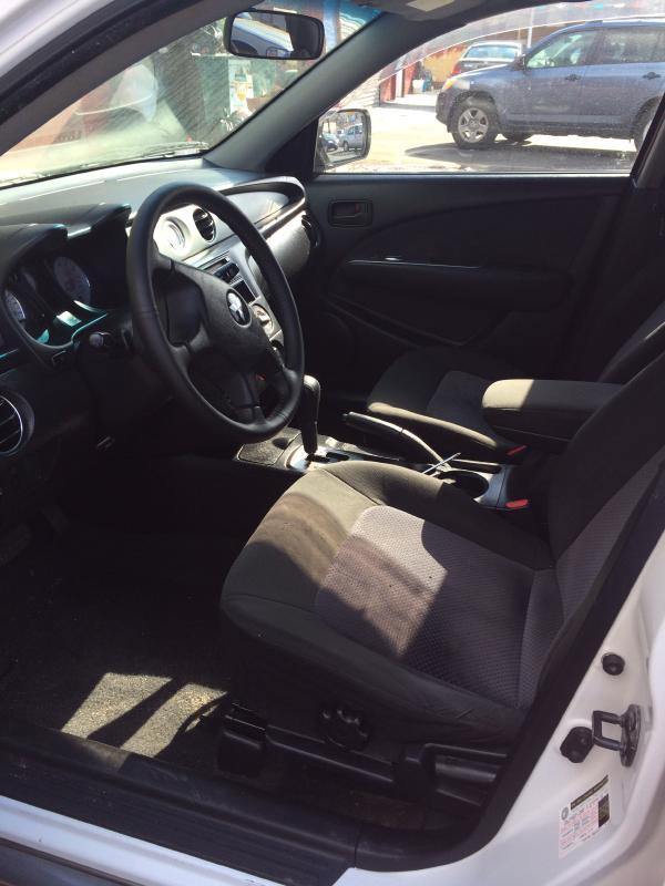 Mitsubishi Outlander 2004 photo 2