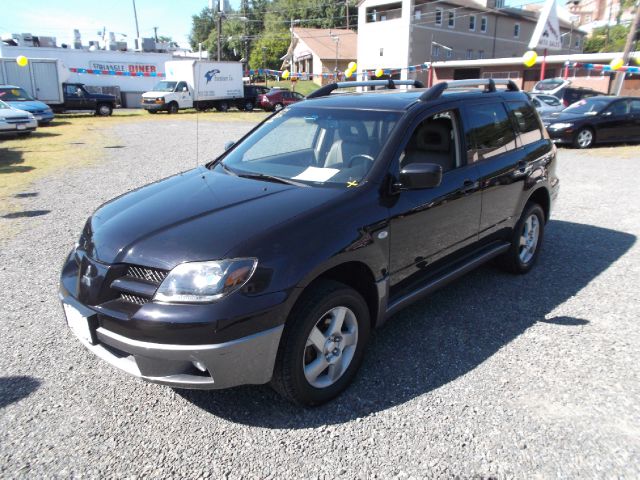 Mitsubishi Outlander 2004 photo 1