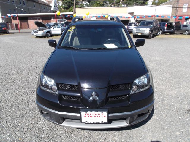 Mitsubishi Outlander 2004 photo 4