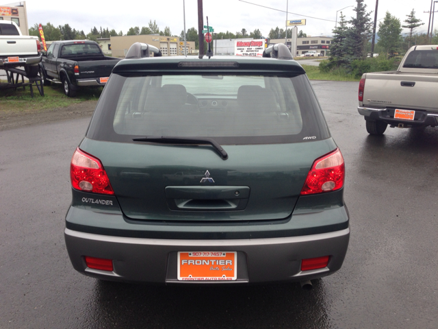 Mitsubishi Outlander 2005 photo 1