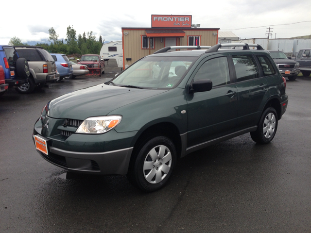 Mitsubishi Outlander 2005 photo 2