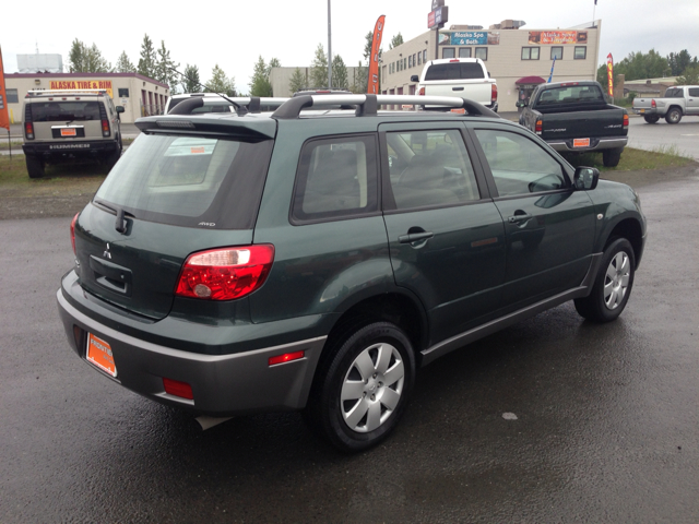 Mitsubishi Outlander 2005 photo 3