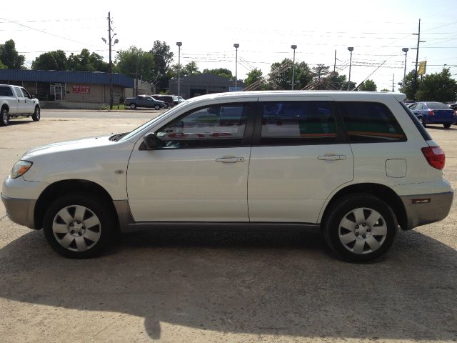 Mitsubishi Outlander 2005 photo 11