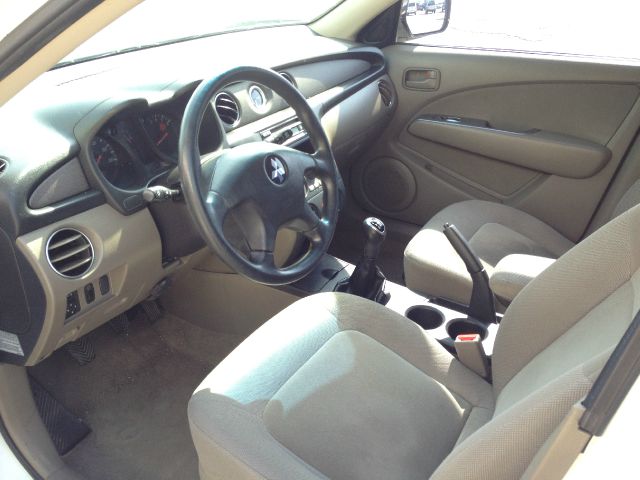 Mitsubishi Outlander 2005 photo 6