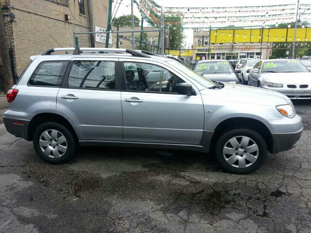 Mitsubishi Outlander 2005 photo 2