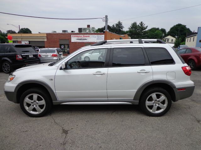 Mitsubishi Outlander 2005 photo 3