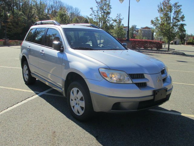 Mitsubishi Outlander 2005 photo 3